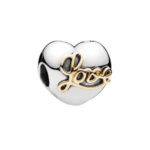 PANDORA 🌺 Beautiful 🌺 Heart of Love Clip Charm